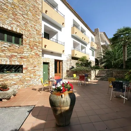 Hotel Sa Riera 3*